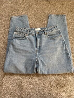 H&M Light Wash Blue Straight Jeans